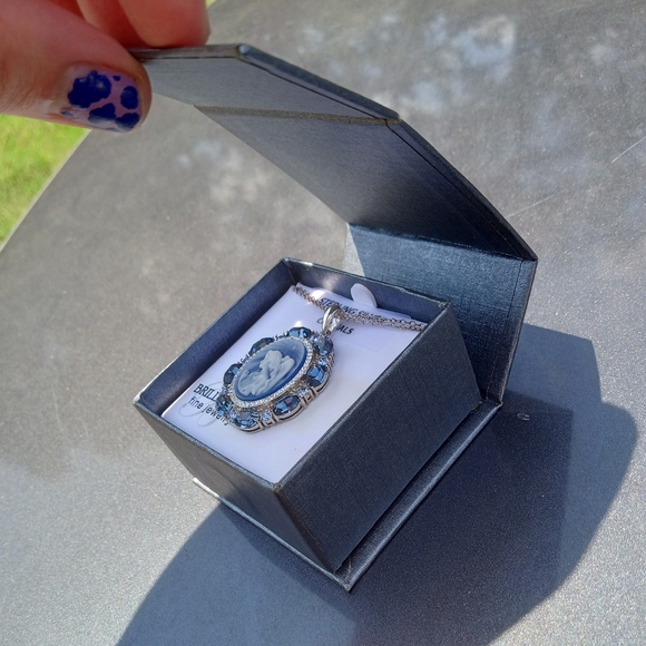 Luminesse Brilliant Fine Jewelry Women's Stirling Silver Crystal Angel Pendant - Picture 7 of 9